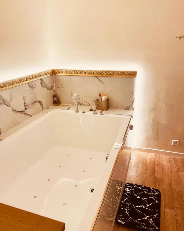 Jacuzzi Love Room Paris Eksteriør billede