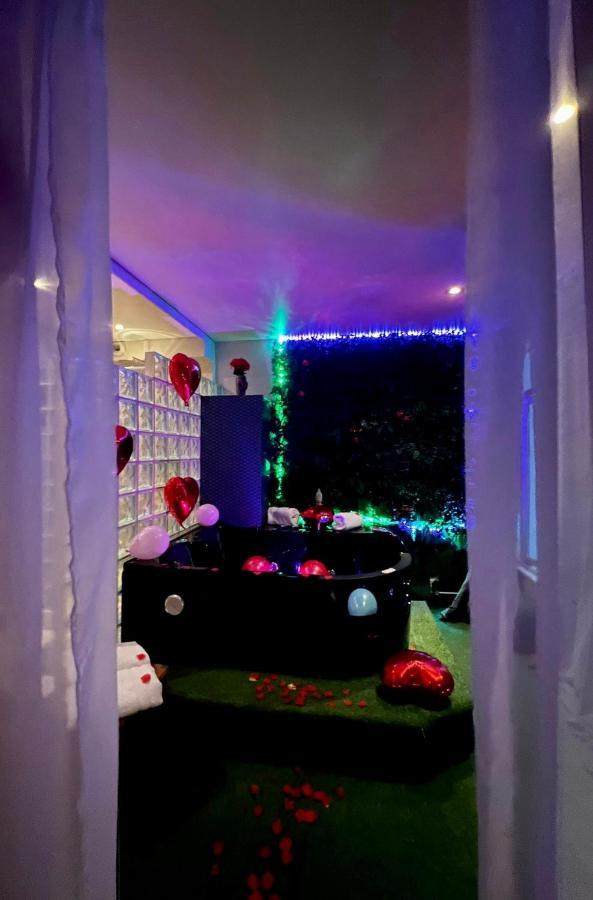 Jacuzzi Love Room Paris Eksteriør billede